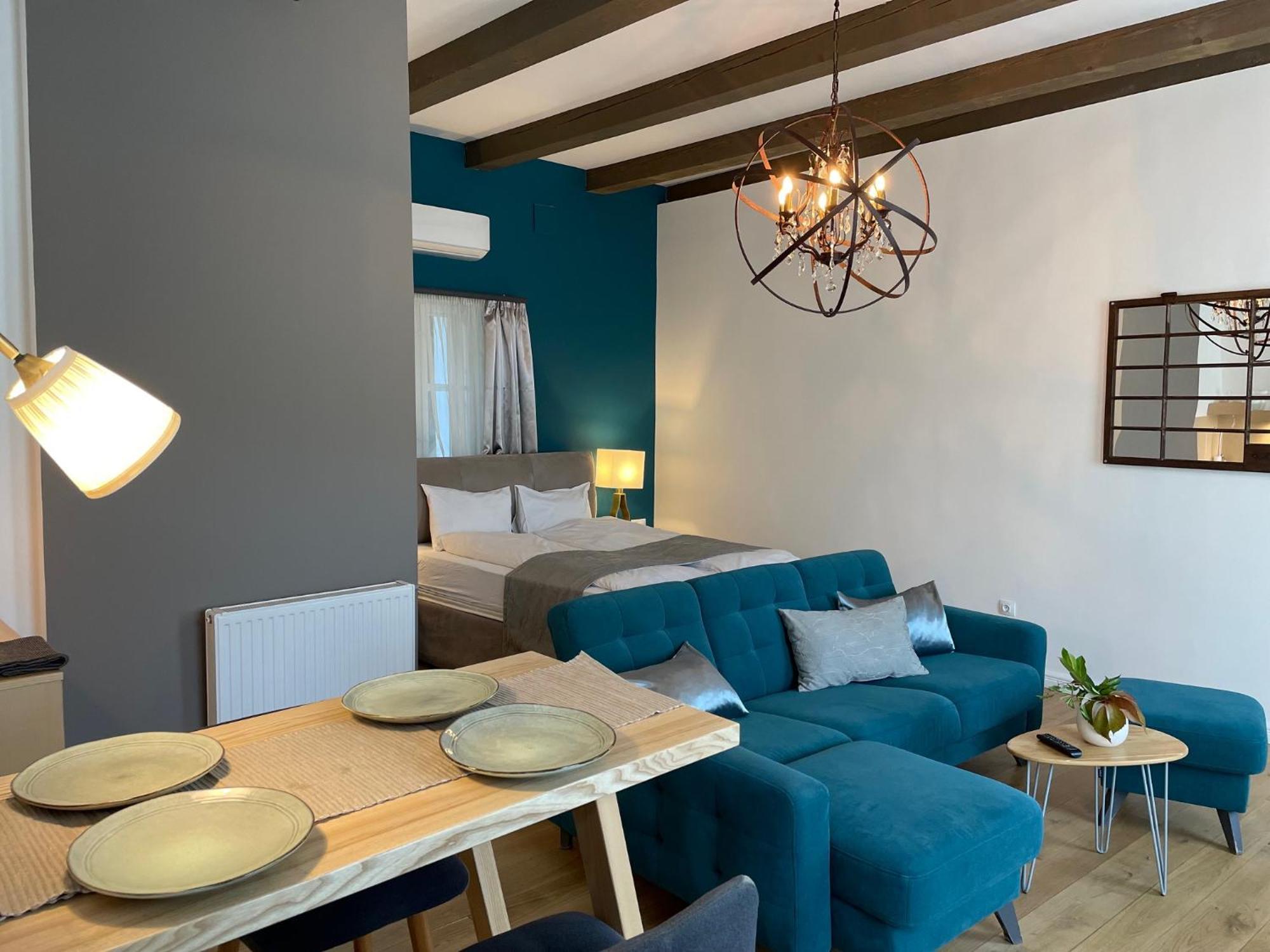 Frida Apartman, Exkluziv Varpanoramaval, A Belvaros Sziveben, Ingyenes Parkolassal Veszprem Ngoại thất bức ảnh